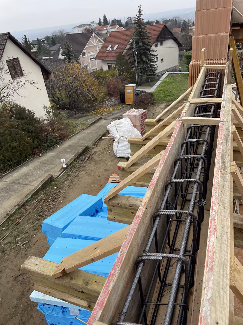 Kg general donatusi ut csaladi haz 44