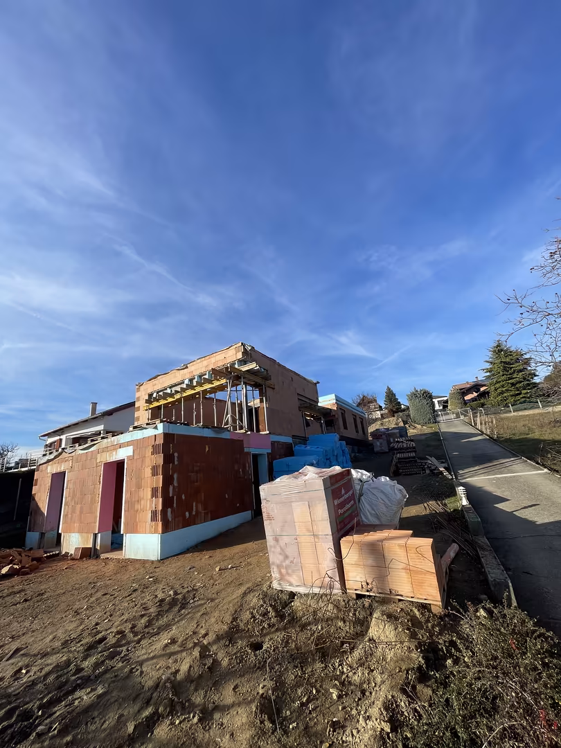 Kg general donatusi ut csaladi haz 45