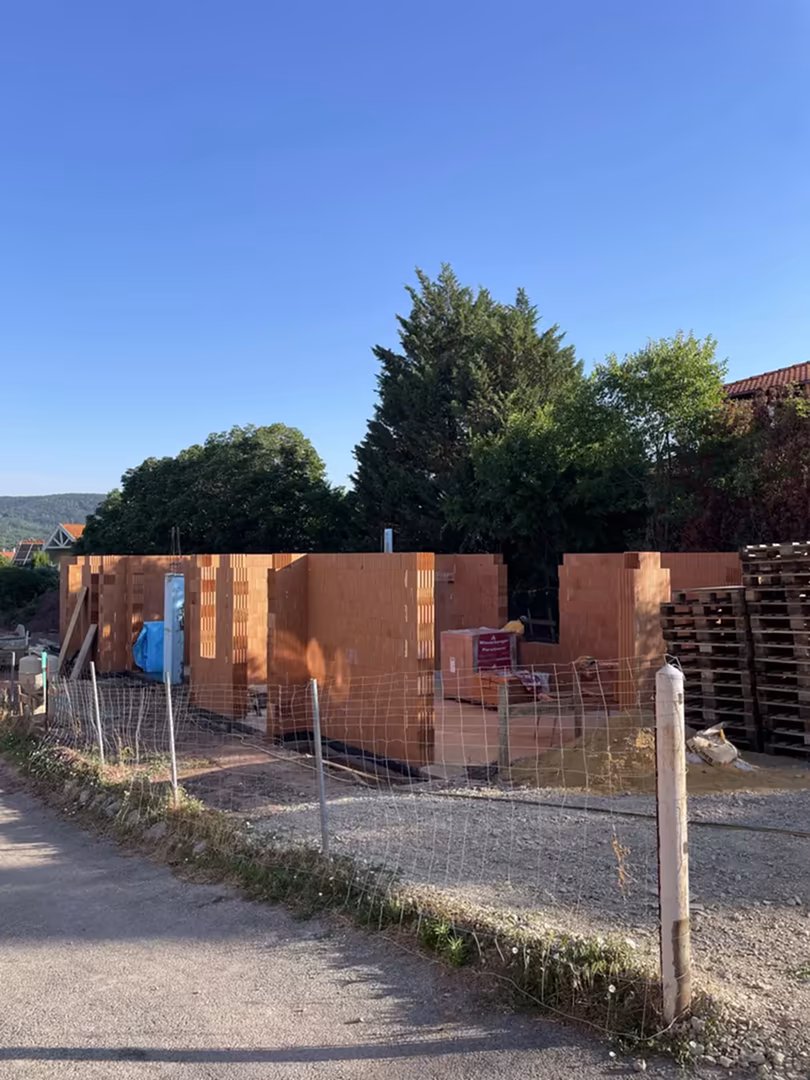 Kg general facan dulo tarsashaz 18