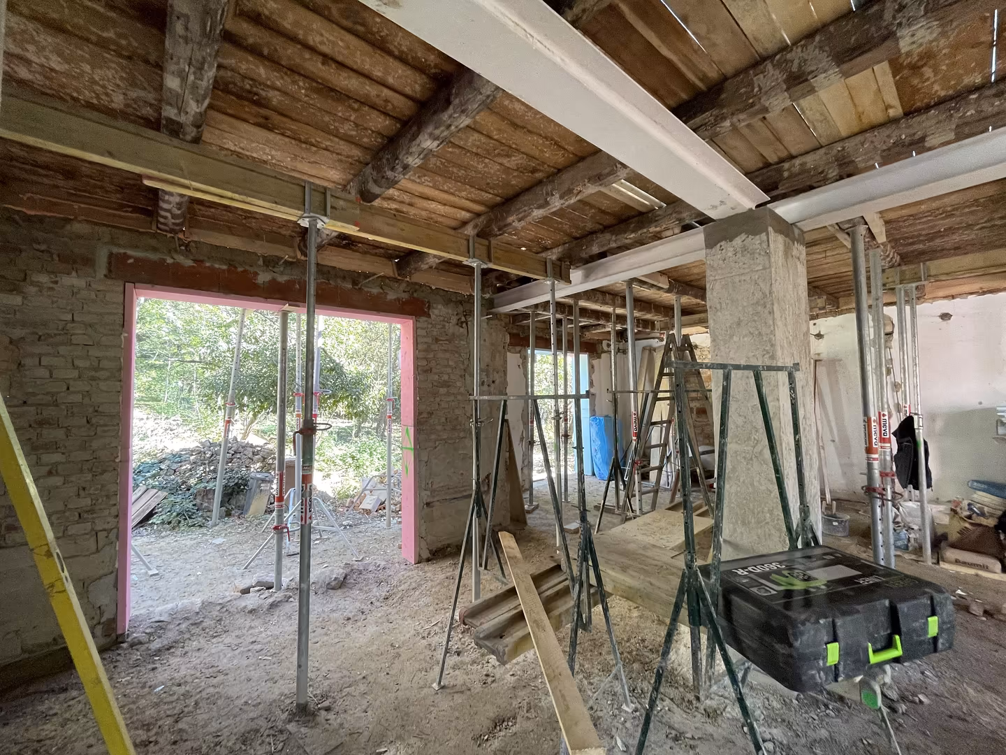 Kg general fenyves sor 4