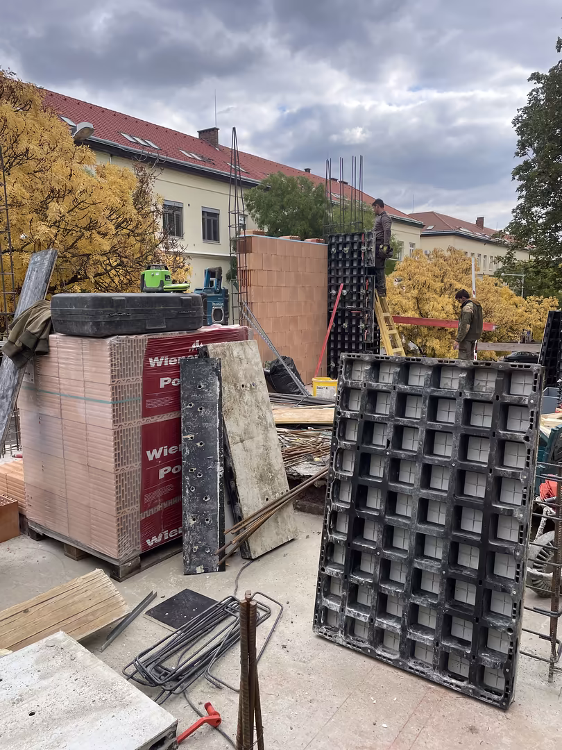 Kg general rokus tarsashaz 36