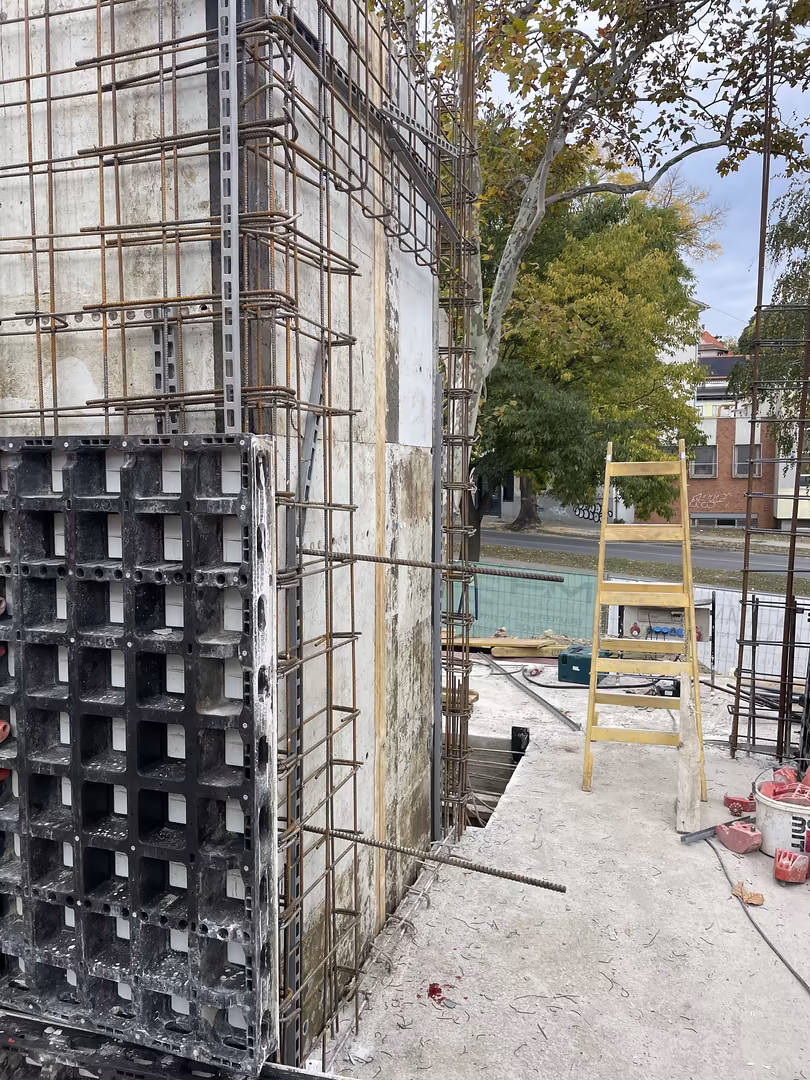 Kg general rokus tarsashaz 39