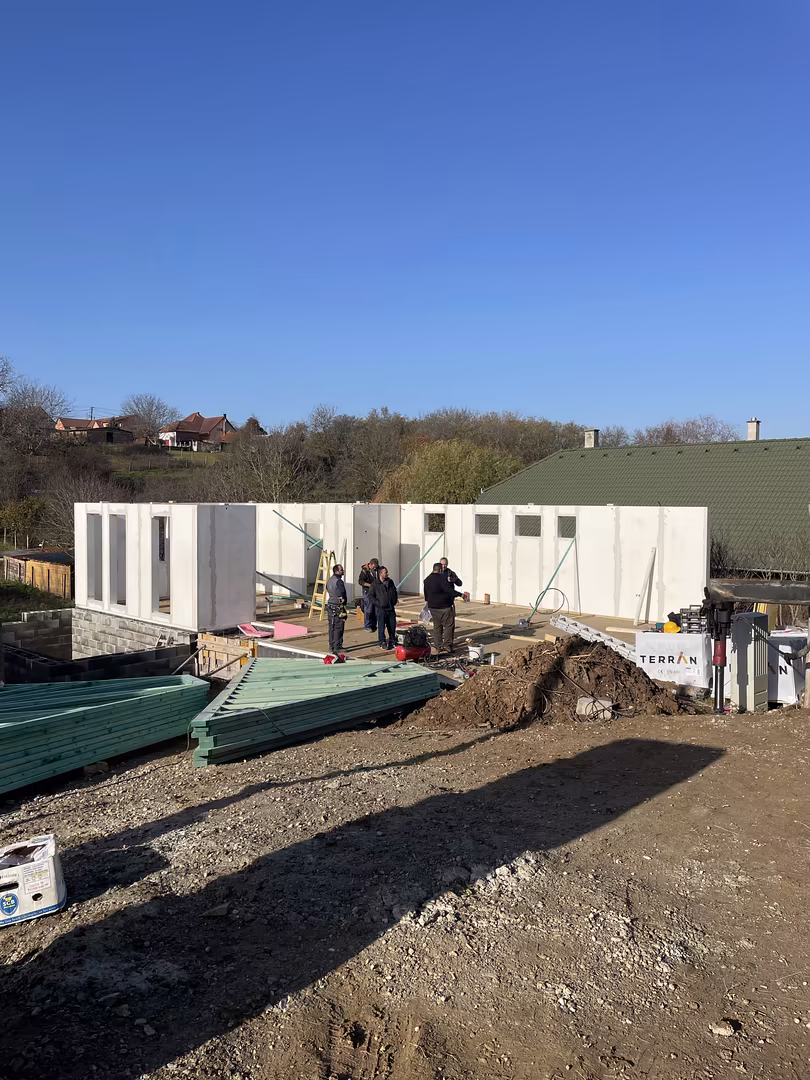 Kg general szalanta csaladi haz 42